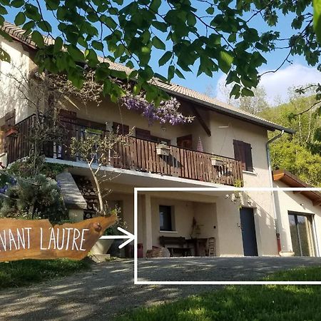 Un Pied Devant L'Autre Sainte-Marie-D'Alvey Esterno foto
